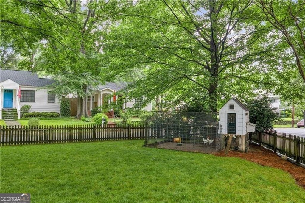 Photo of 756 Berkeley Avenue NW, Atlanta, GA 30318 (MLS # 10774638)