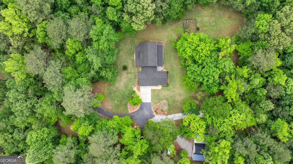 Photo of 420 Darren Drive, Fayetteville, GA 30215 (MLS # 10763905)