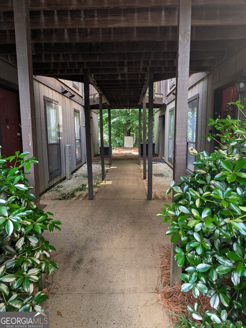 Photo of 206 River Run Dr, Atlanta, GA 30350 (MLS # 10697768)