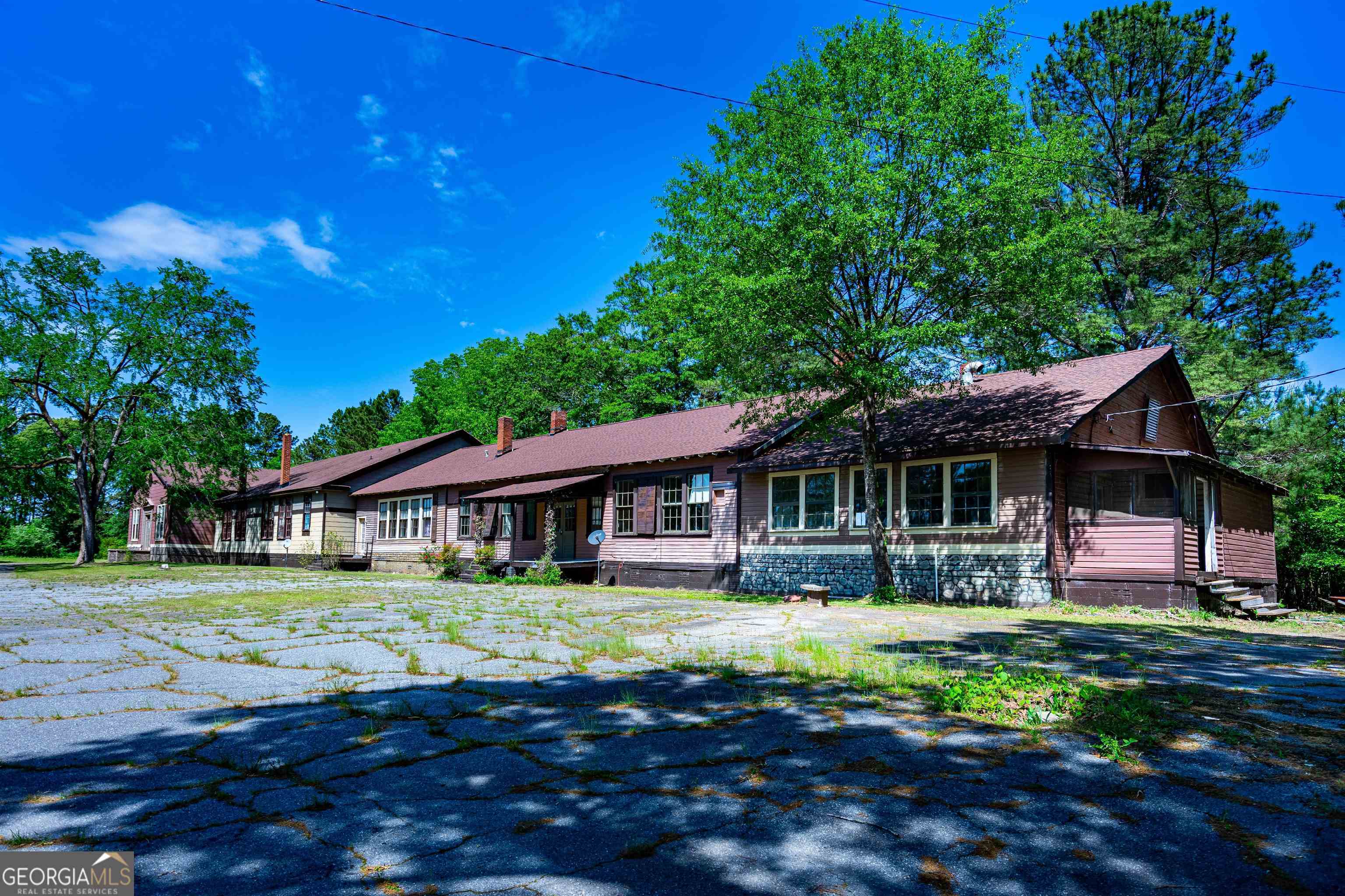 3444 Robert Hayes RD