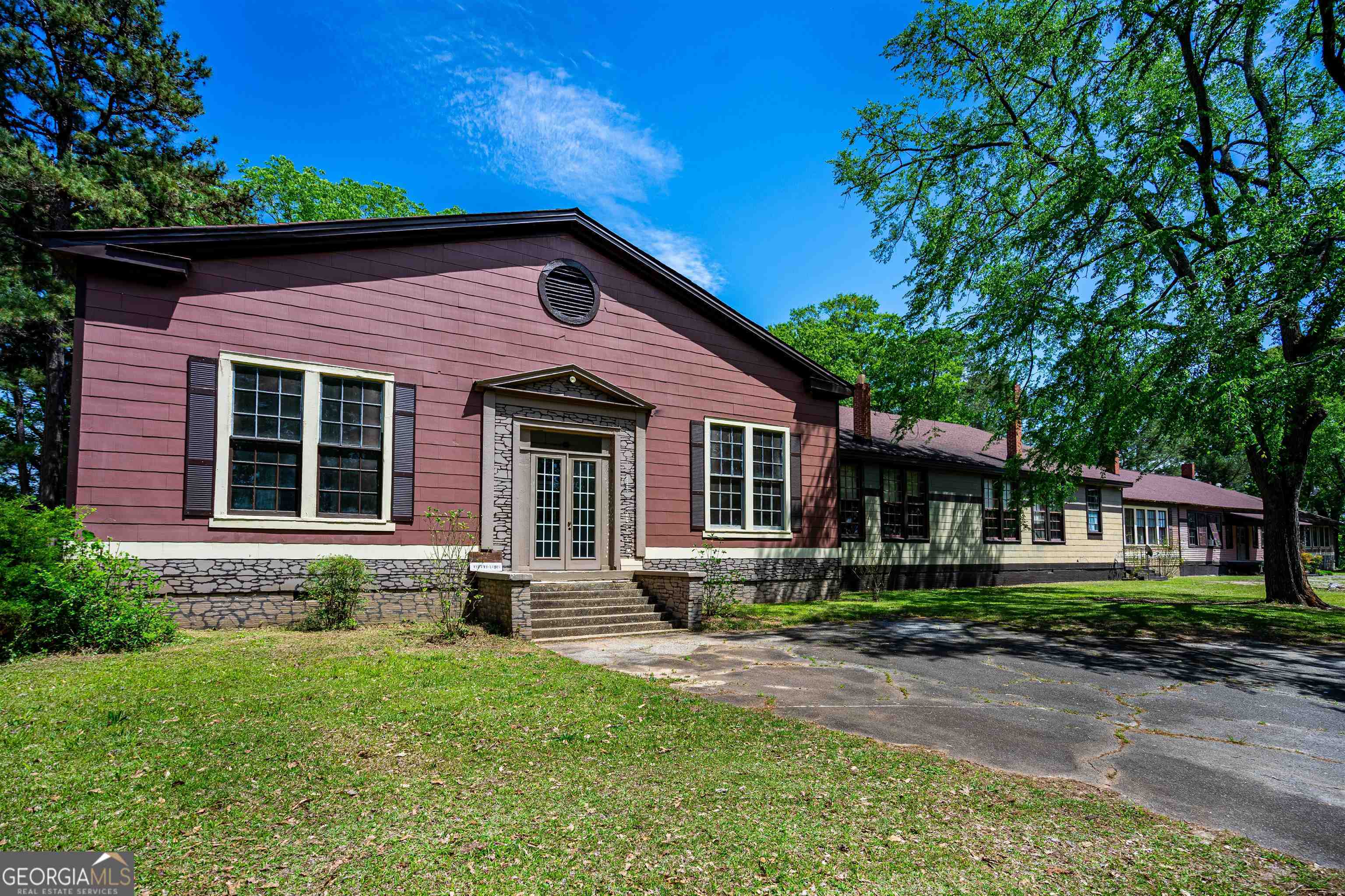 3444 Robert Hayes RD