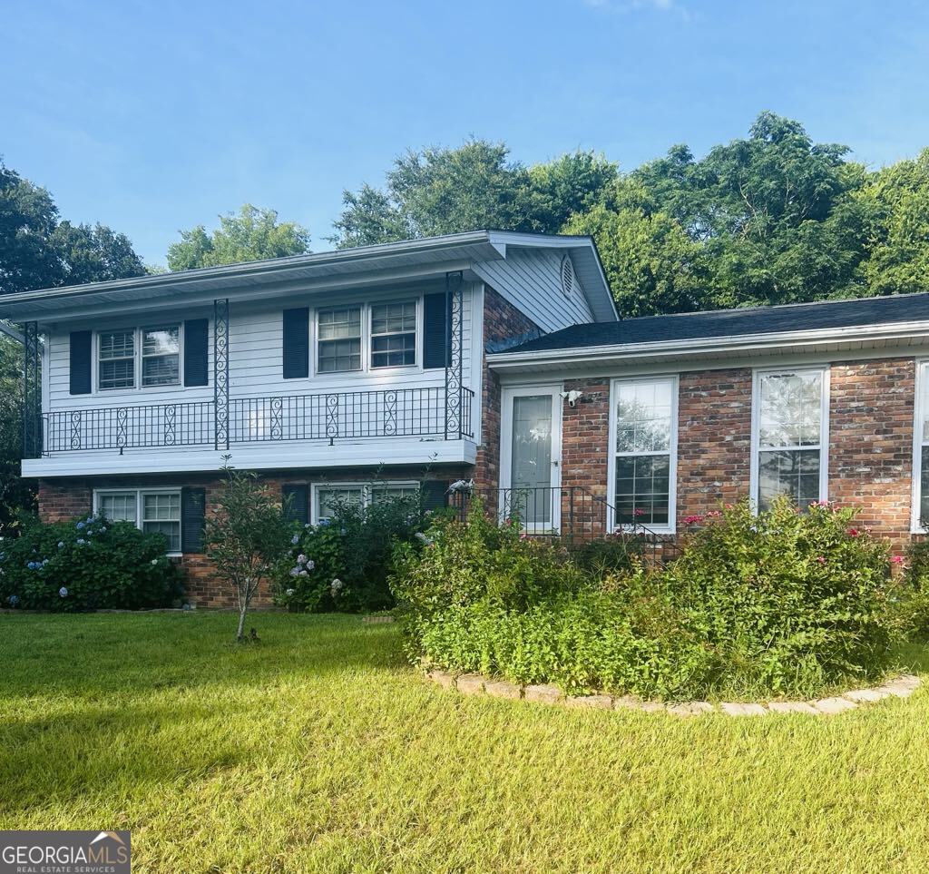 2235 Lyn CT