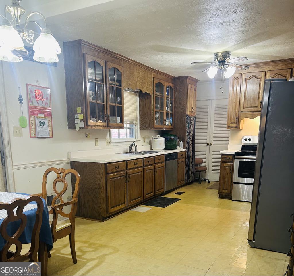 2235 Lyn CT