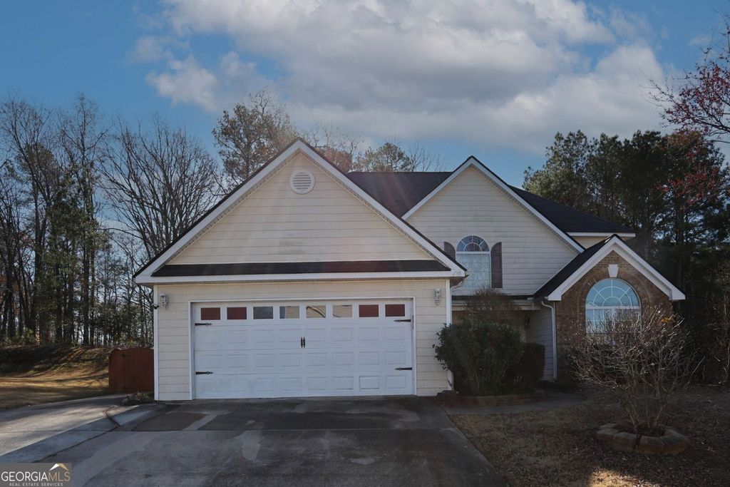 Photo of 30 EMERSON Trail, Covington, GA 30016 (MLS # 10722313)