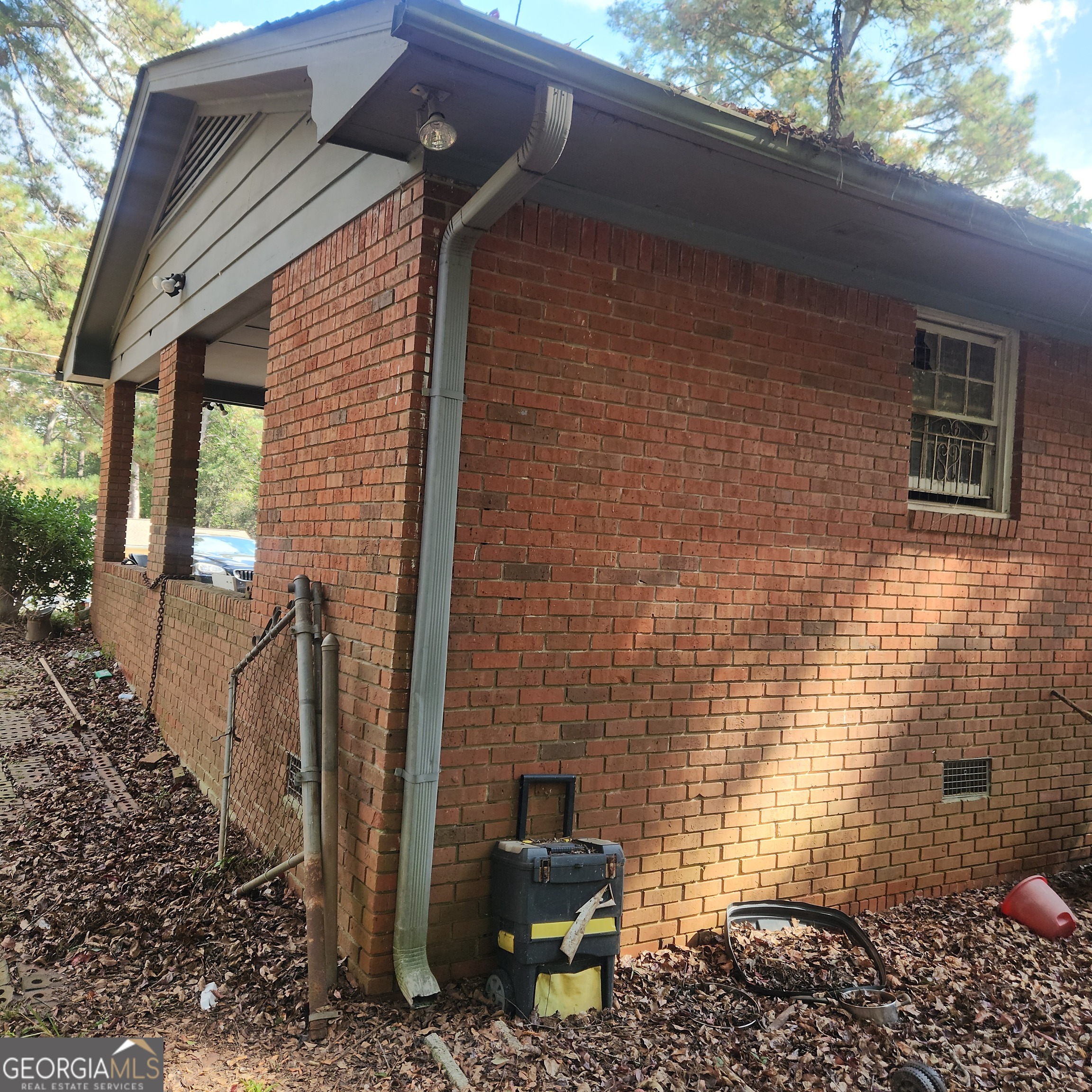 4461 Yates RD