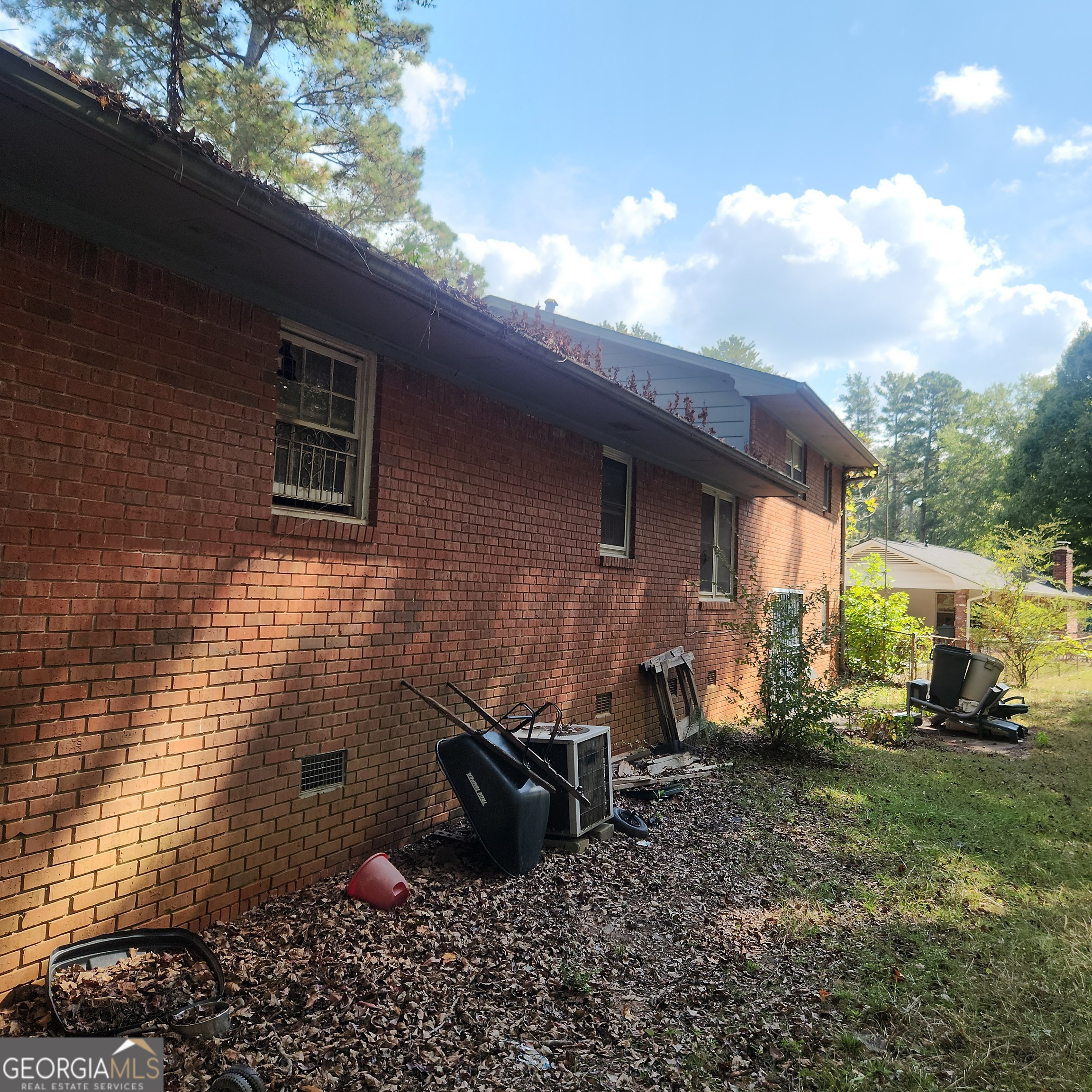 4461 Yates RD