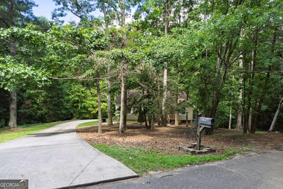 2202 Heath DR