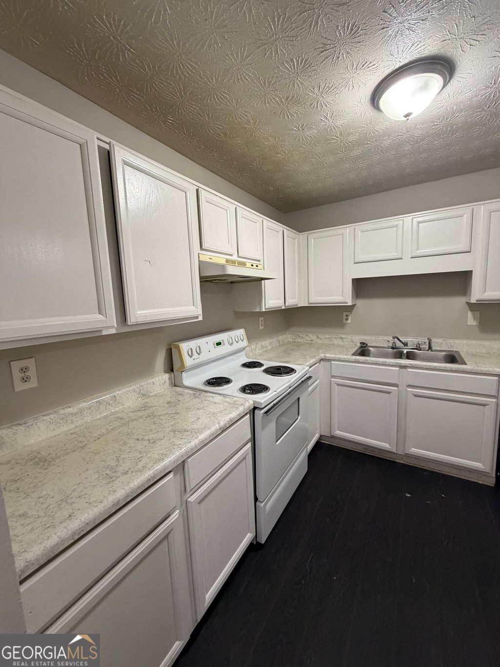 Photo of 1744 SE Bob White Lane, Conyers, GA 30013 (MLS # 10767537)