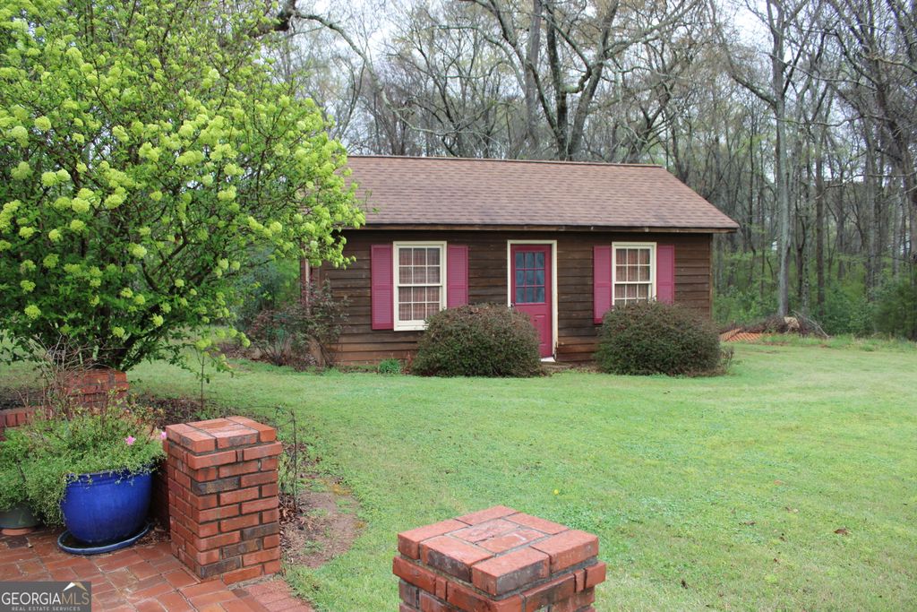 Photo of 1150 Harris Hollis Lane, Rutledge, GA 30663 (MLS # 10711222)