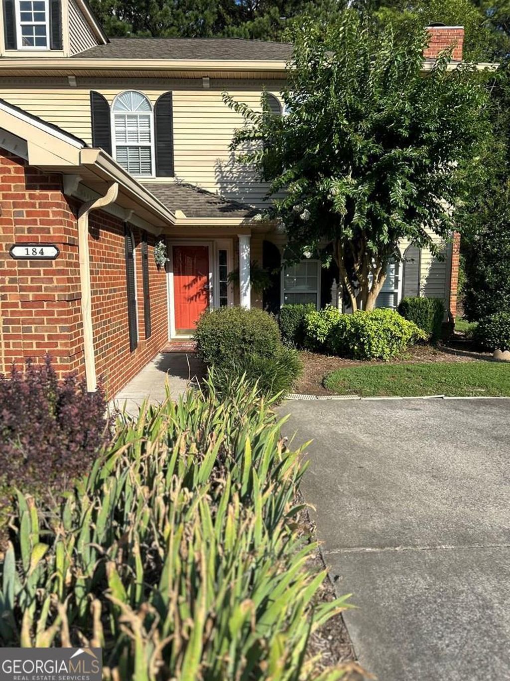 Photo of 1696 Red Oak Drive #184, Dalton, GA 30721 (MLS # 10673209)