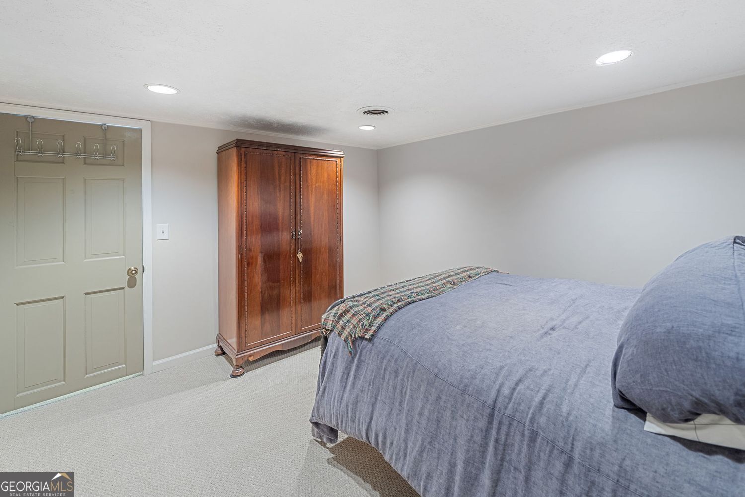BURNT HICKORY HILLS - Residential