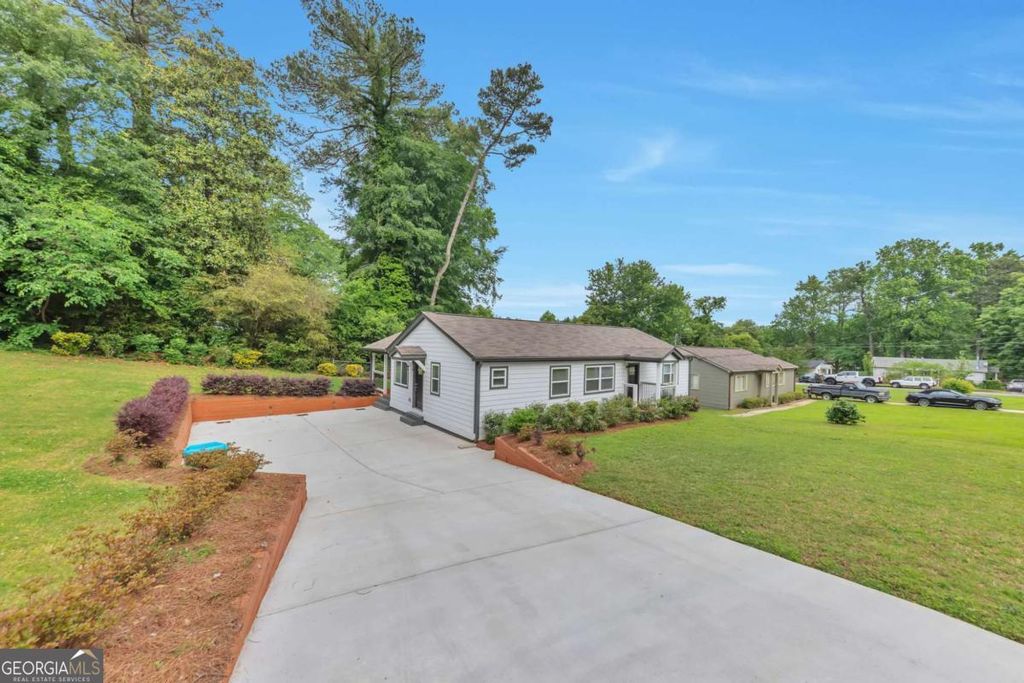 Photo of 4108 Clay Drive, Atlanta, GA 30360 (MLS # 10765686)
