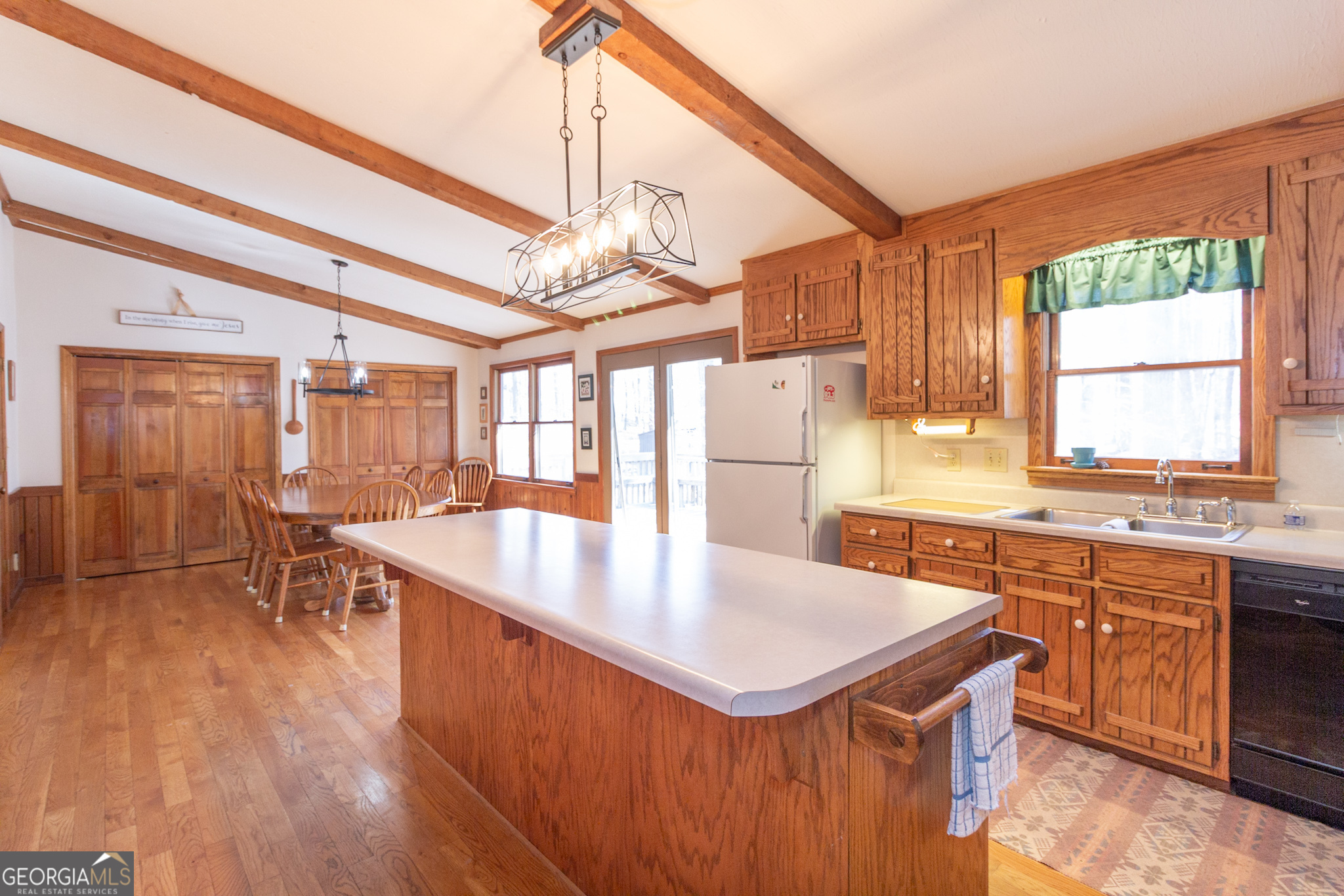 Fayetteville, Georgia 30215, United States, 5 Bedrooms Bedrooms, ,3 BathroomsBathrooms,Residential,Active,94833