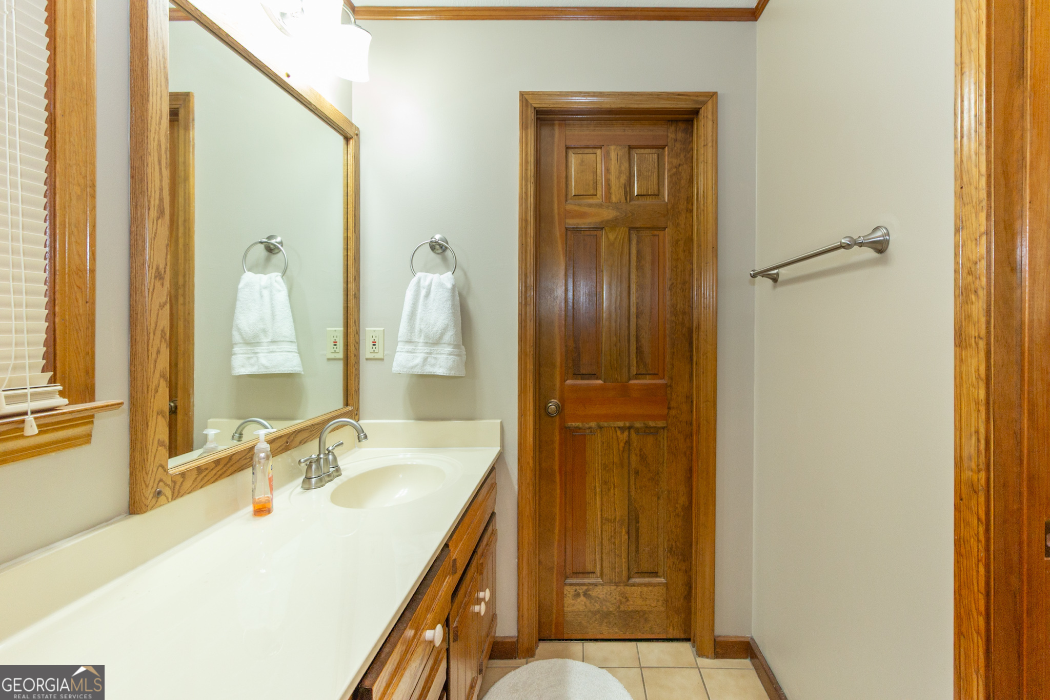 Fayetteville, Georgia 30215, United States, 5 Bedrooms Bedrooms, ,3 BathroomsBathrooms,Residential,Active,94833