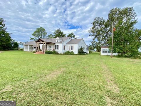 A home in Pineview