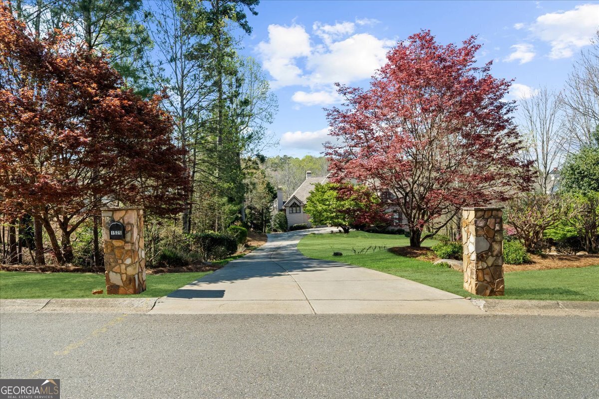 1525 Lockridge DR