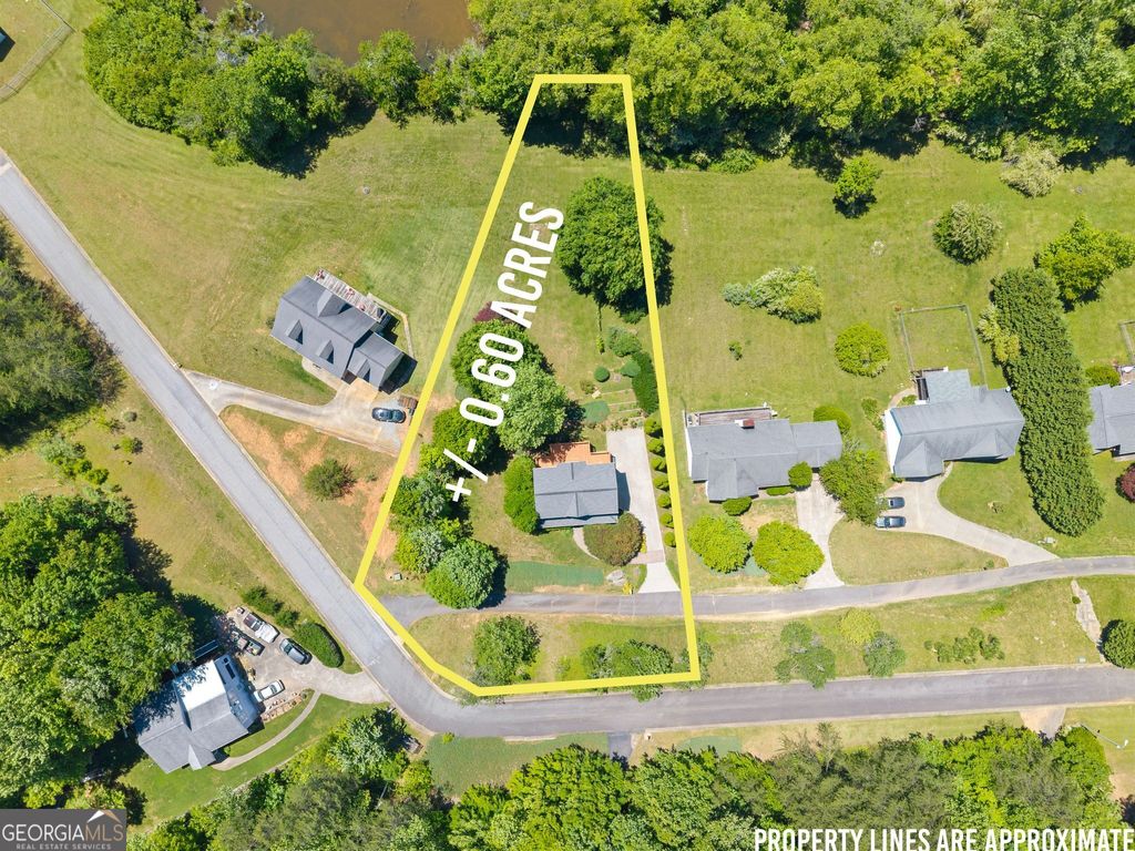 Photo of 208 Clint Street, Cleveland, GA 30528 (MLS # 10765223)