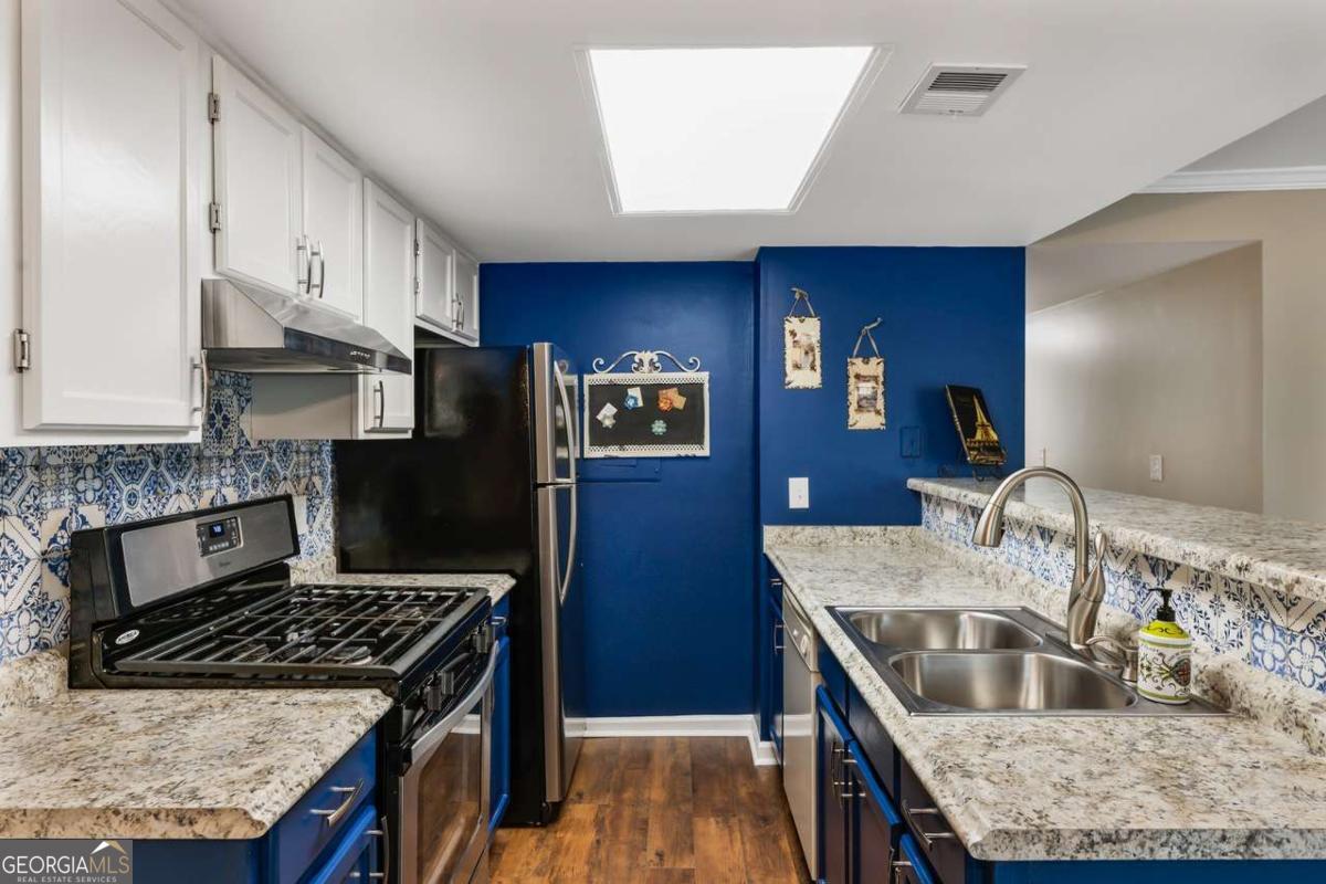 Henderson Place - Residential Lease