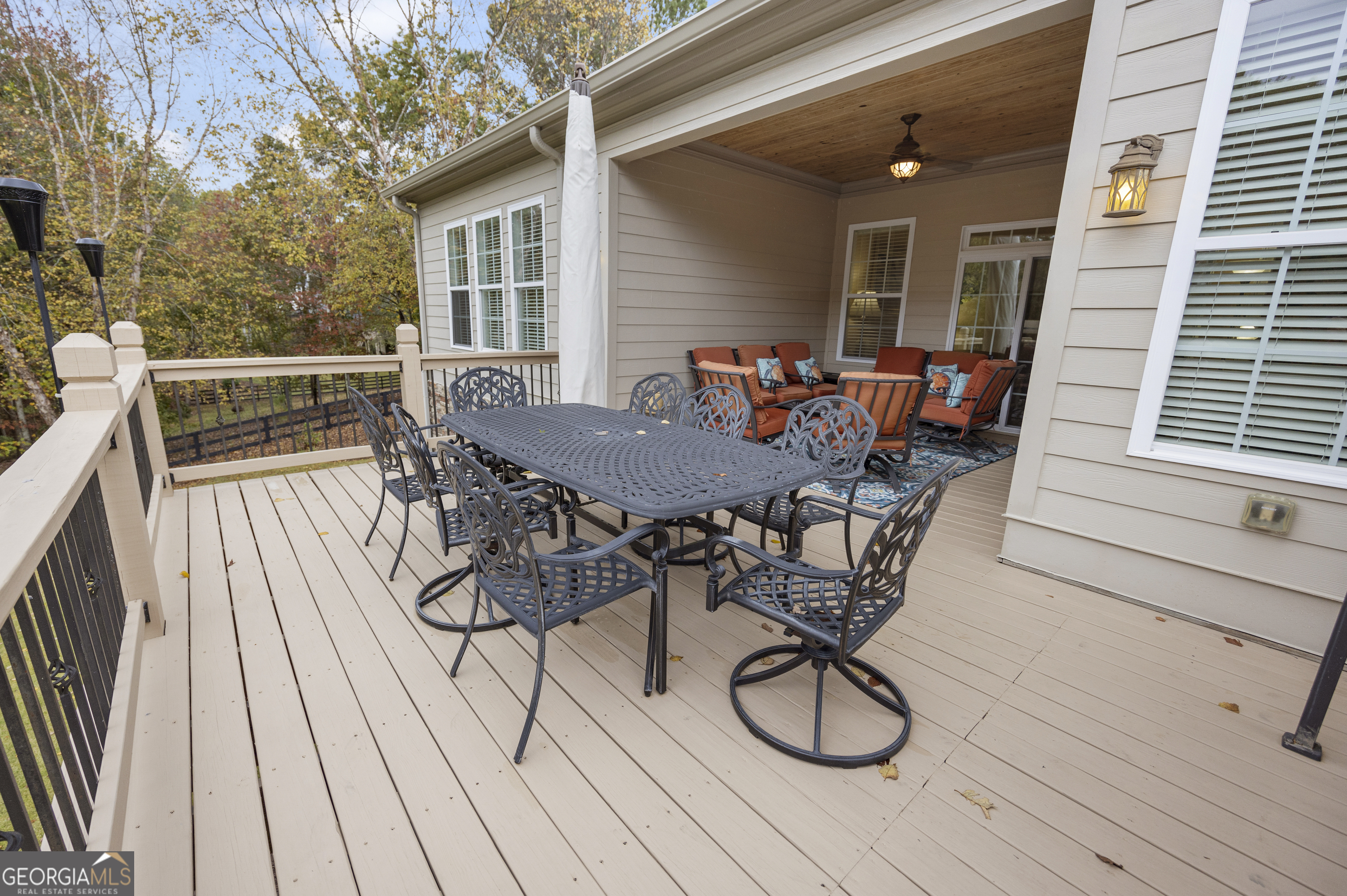 Canton, Georgia 30114, United States, 3 Bedrooms Bedrooms, ,4 BathroomsBathrooms,Residential,Active,238224