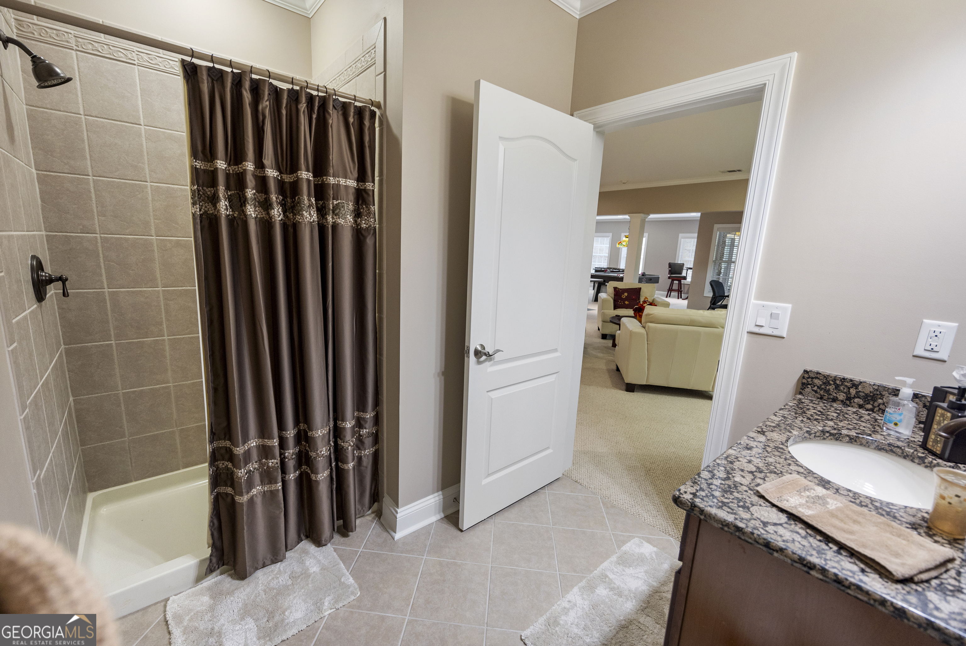 Canton, Georgia 30114, United States, 3 Bedrooms Bedrooms, ,4 BathroomsBathrooms,Residential,Active,238224