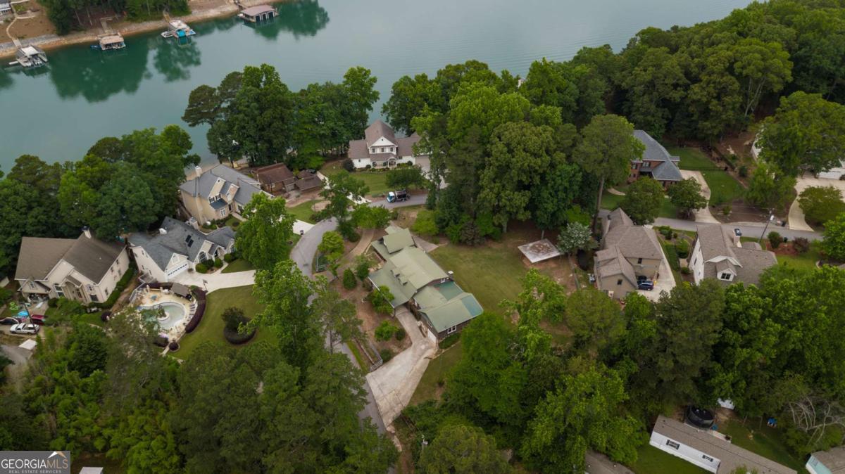 6708 Bass CIR