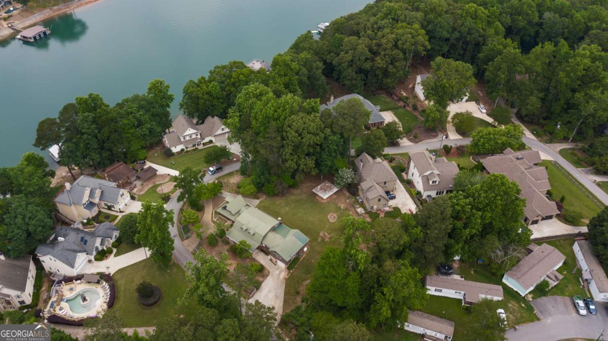 6708 Bass CIR
