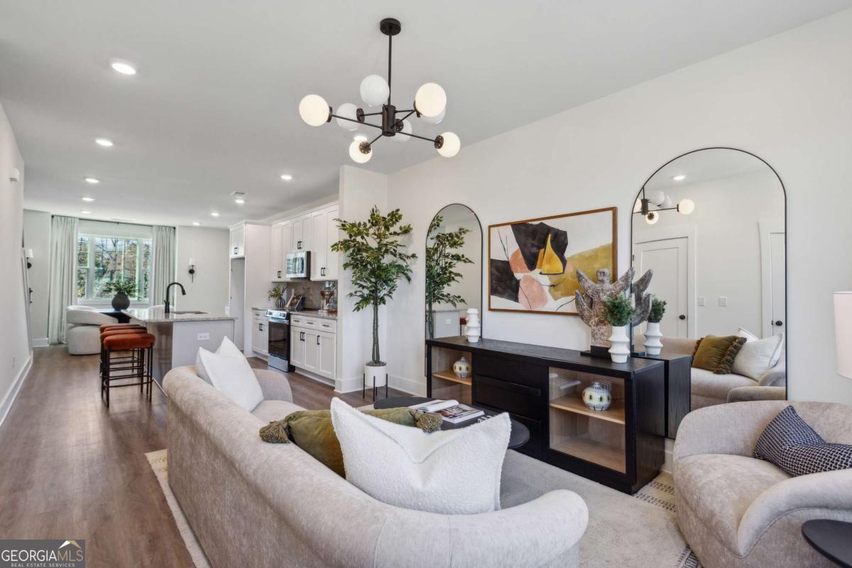 103 Mission WAY SE 103