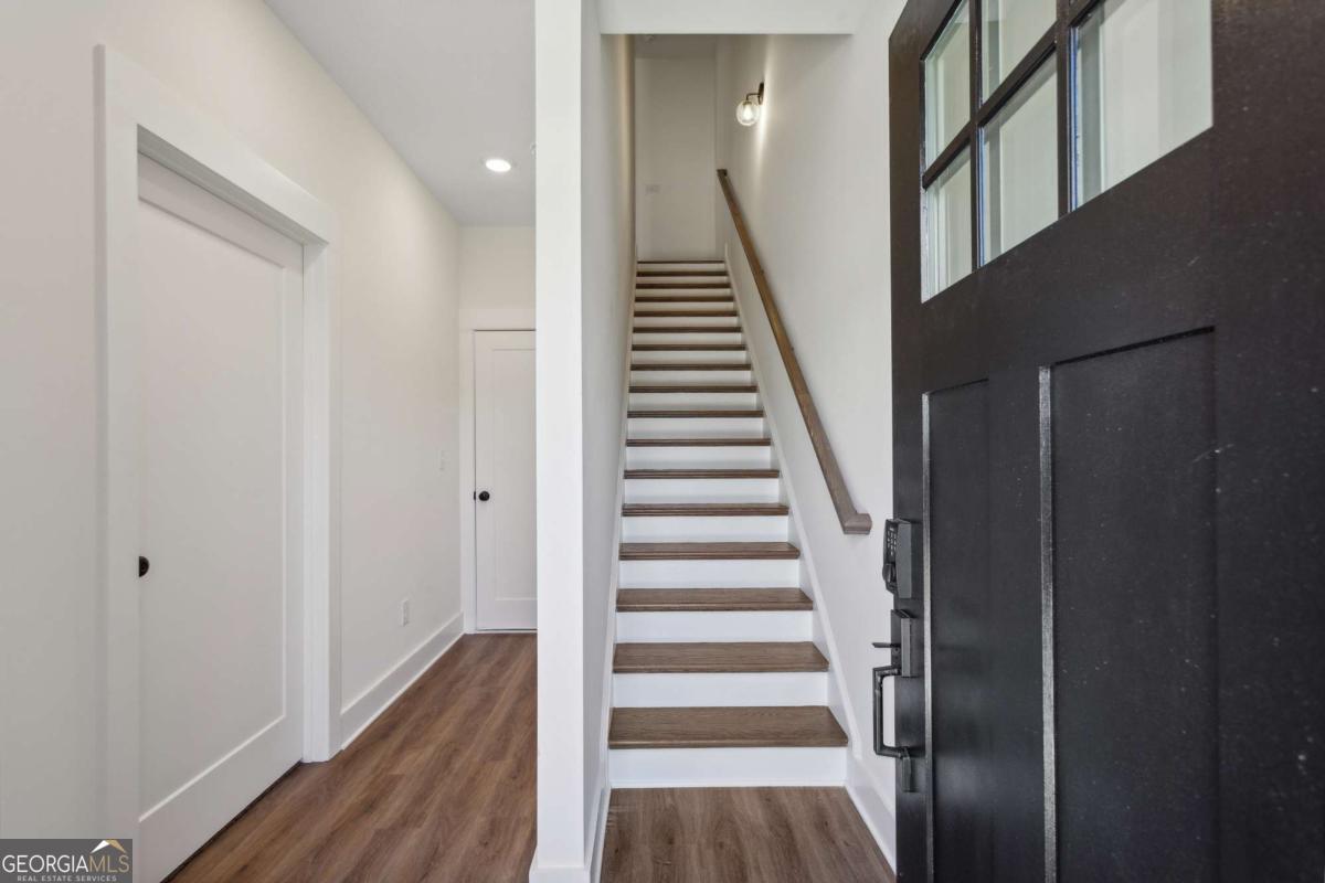 103 Mission WAY SE 103
