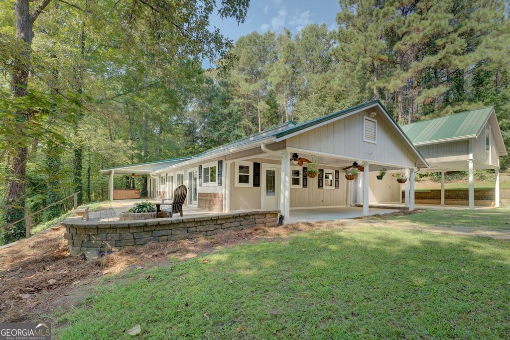 Photo of 2188 Highway 36 E, Jackson, GA 30233 (MLS # 10701385)