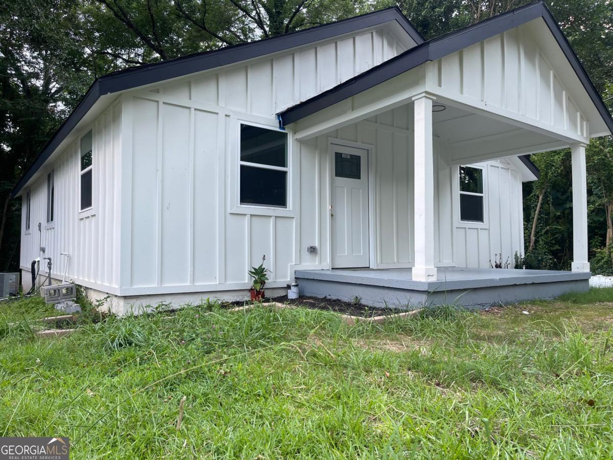 1087 Hillcrest DR SE