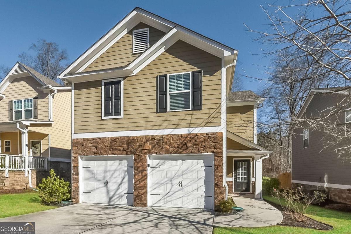 Embrace comfortable living in this spacious 3-bedroom, 2.5-bathroom pet-friendly home boasting 1,552 sq. ft. of thoughtful design. The kitchen is equipped with stainless steel appliances, including a refrigerator, microwave, range oven, and dishwasher, offering a seamless cooking experience. Enjoy the convenience of an attached garage and ceiling fans for added comfort. Relax in the cozy living spaces with window coverings, or unwind in the bathtub after a long day. Don't miss out on making this your next residence-schedule a tour today!
