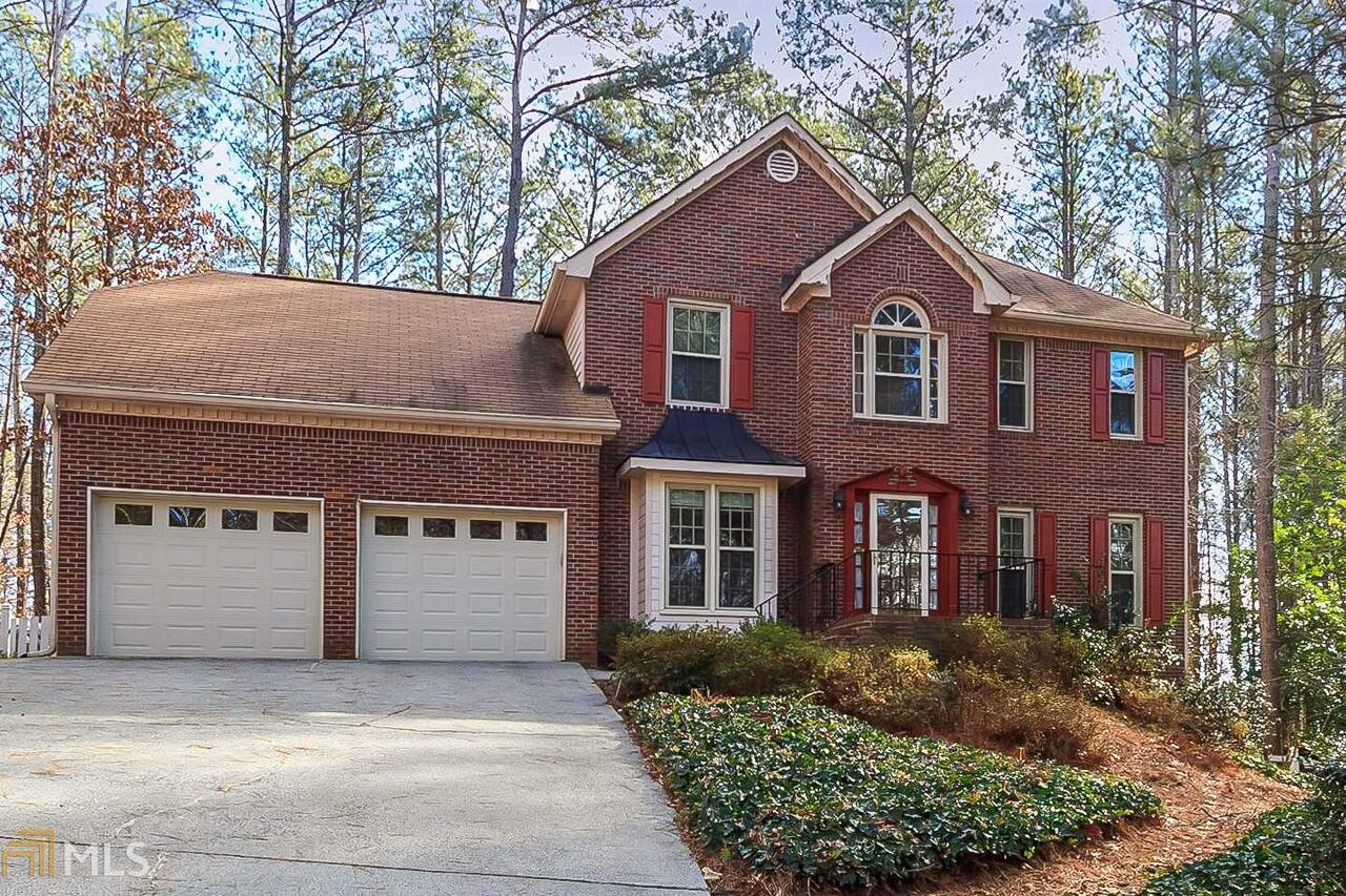 This Canton two-story home offers a two-car garage. This home is vacant and cleaned regularly.
