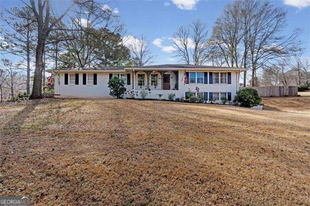 Photo of 720 Chanson Drive SW, Marietta, GA 30064 (MLS # 10671339)