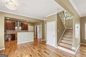 42 Weyman AVE SW