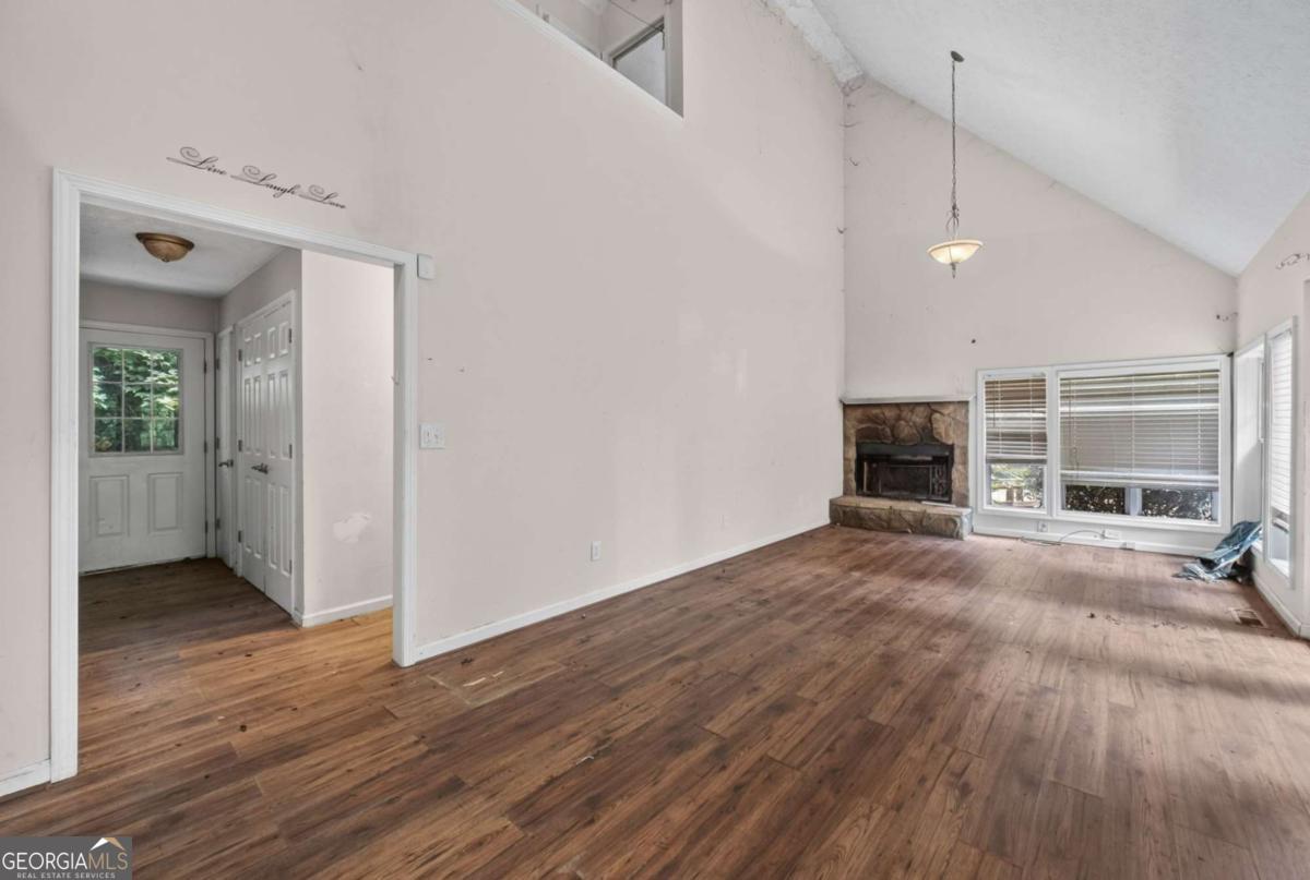 6224 Grant Ford RD