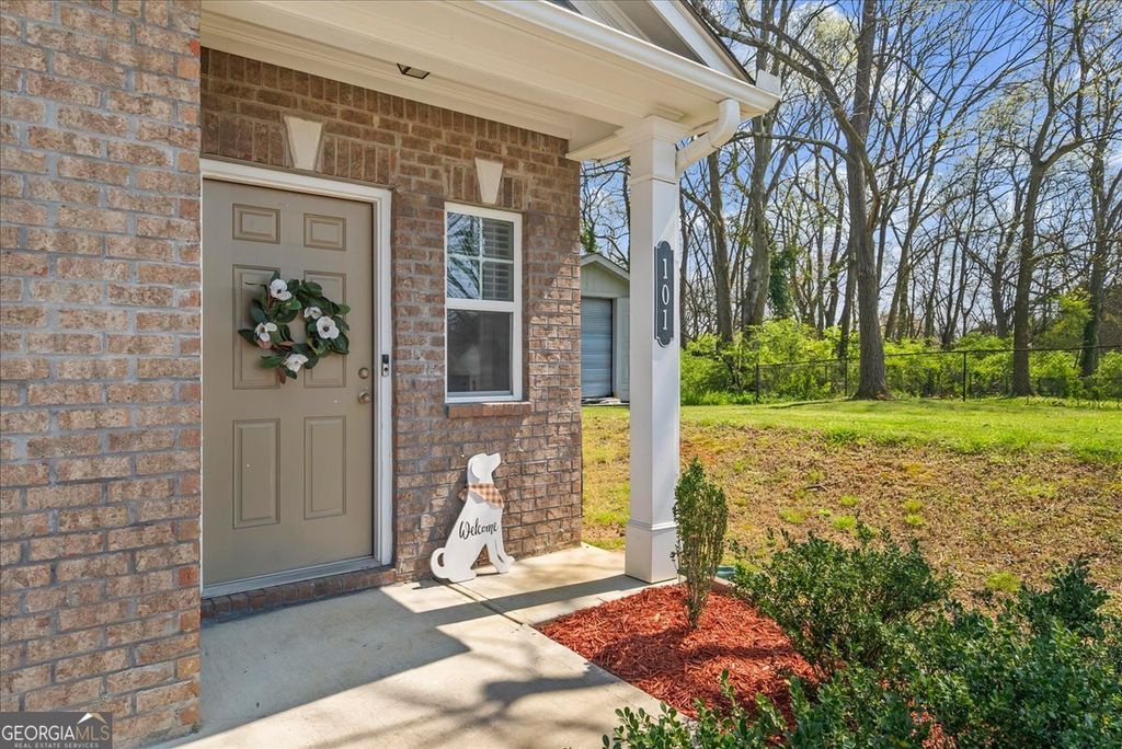 Photo of 101 Waterside Ridge, Calhoun, GA 30701 (MLS # 10715883)