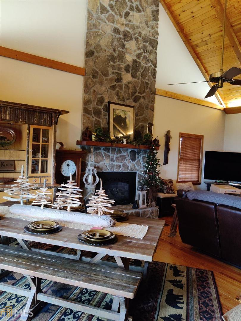 Lake Forest Estates - Residential