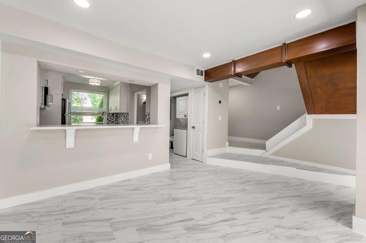 1009 Riverbend Club DR SE