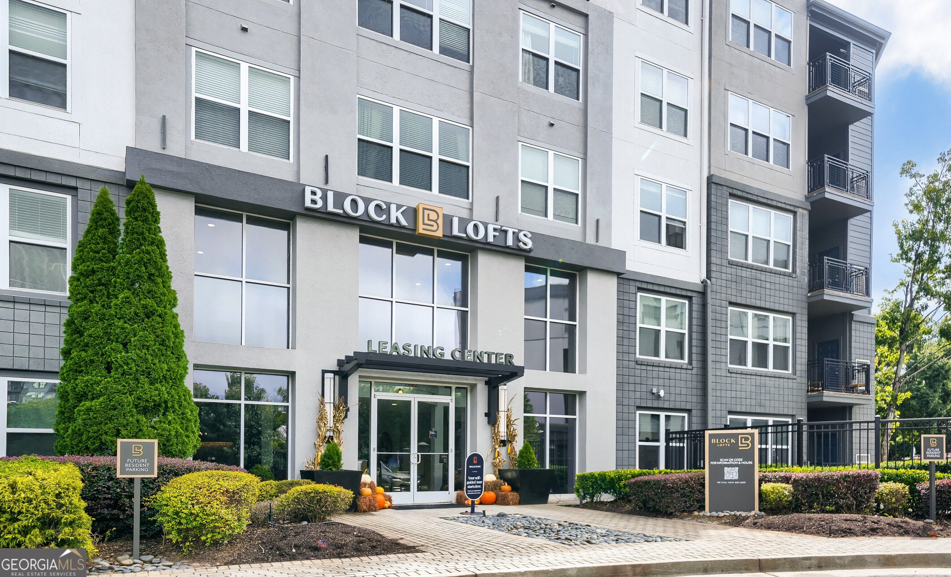 747 Ralph Mcgill BLVD NE 323