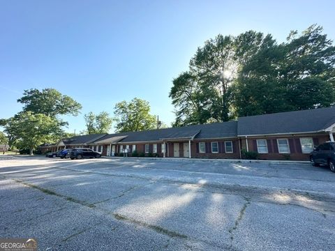 Photo of 118 North Avenue, Jonesboro, GA 30236 (MLS # 10775087)