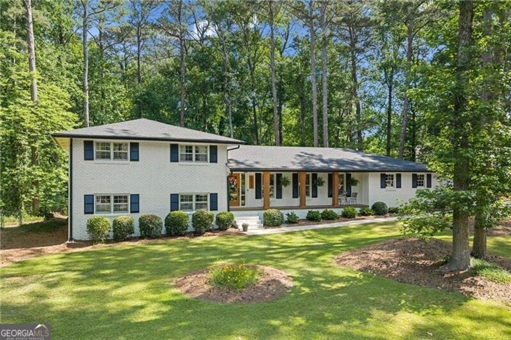 Photo of 5020 Mountclaire Road, Smoke Rise, GA 30087 (MLS # 10768392)