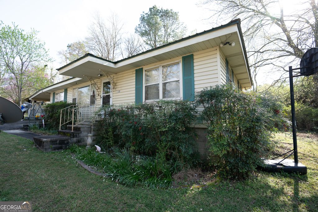 Photo of 137 Huffaker Road NW, Rome, GA 30165 (MLS # 10708162)