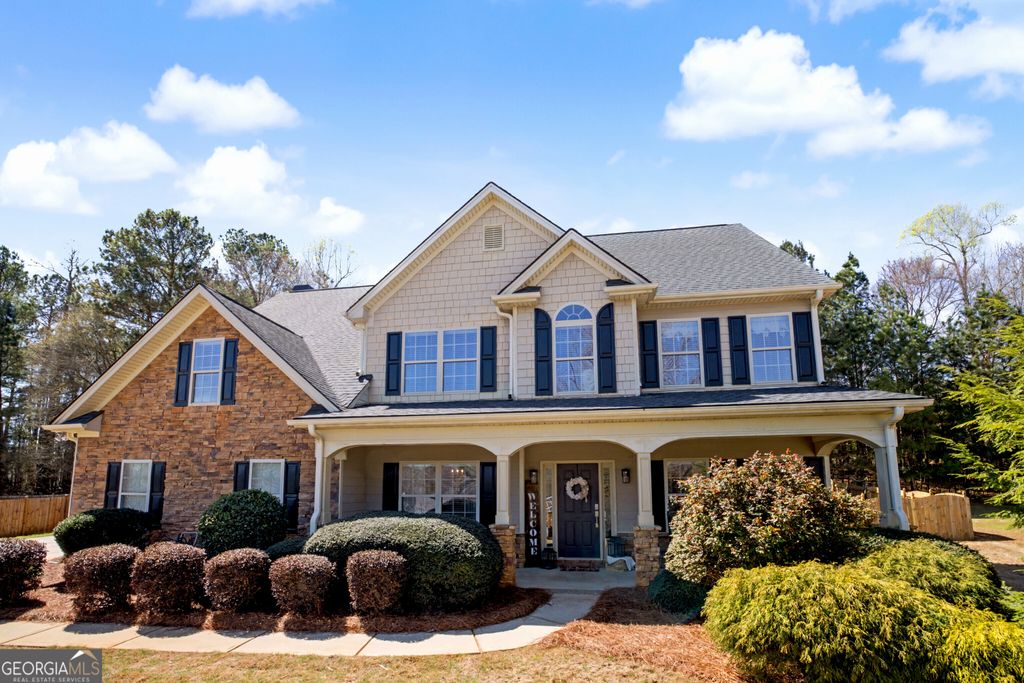 Photo of 414 Long Shore Way, Newnan, GA 30265 (MLS # 10713161)