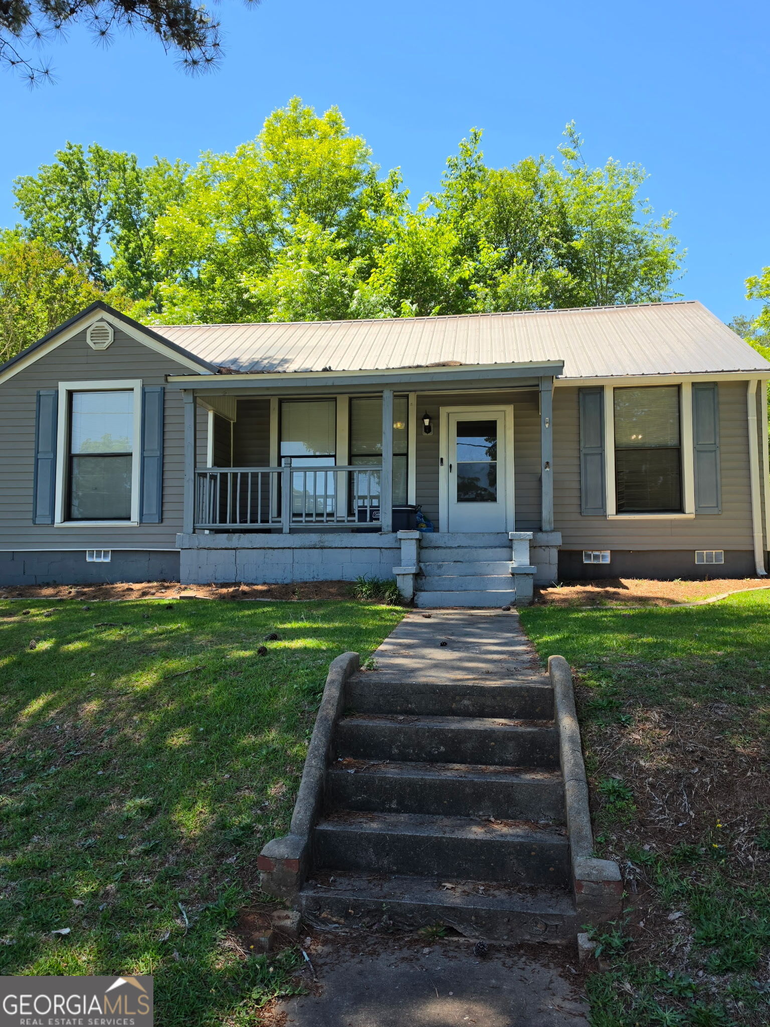 2901 17th Ave