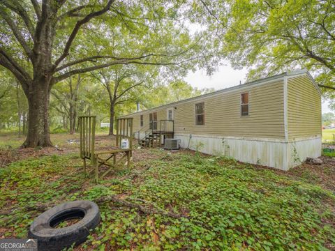 A home in Blackshear