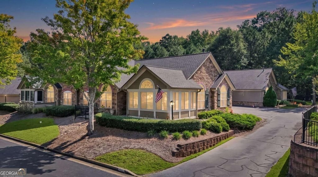 Photo of 5316 Stone Village Circle NW, Kennesaw, GA 30152 (MLS # 10851954)