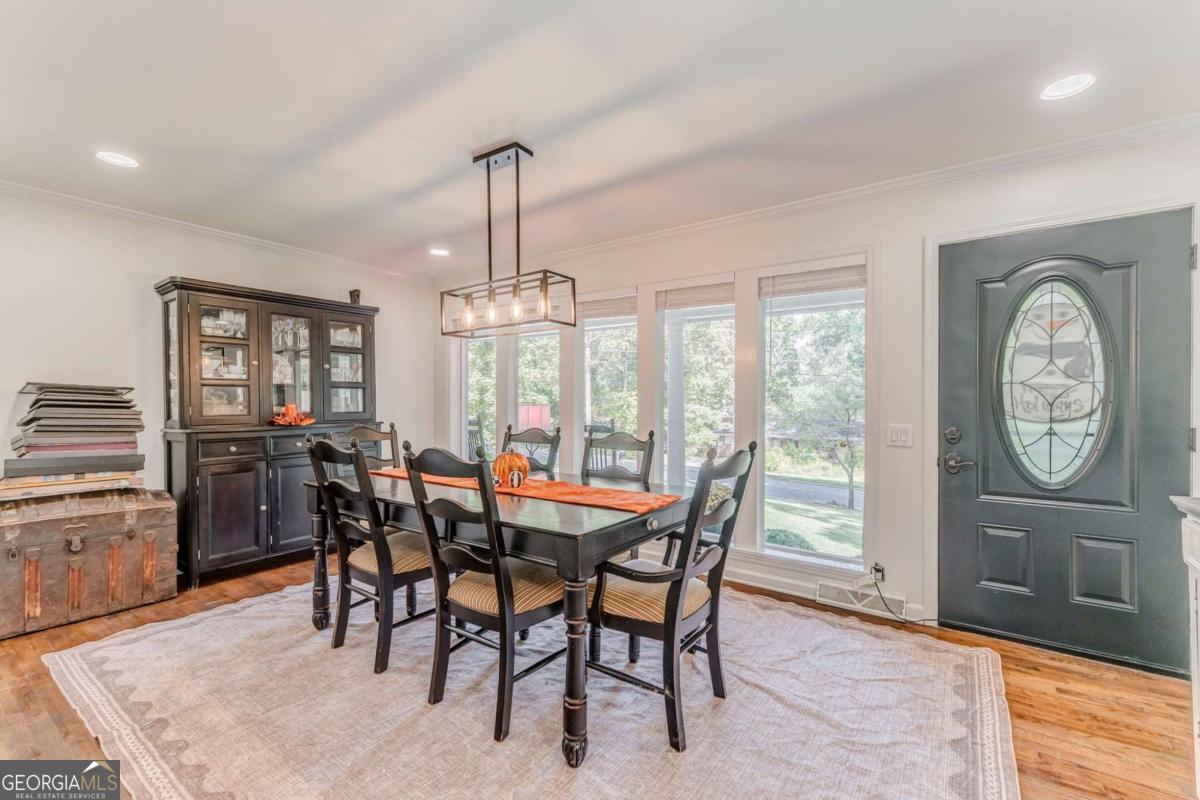 212 Sherwood DR
