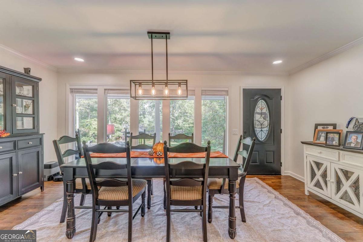212 Sherwood DR