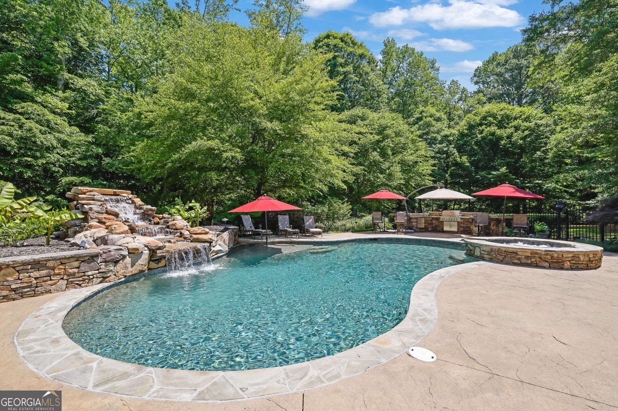 300 Edwards Brook LN