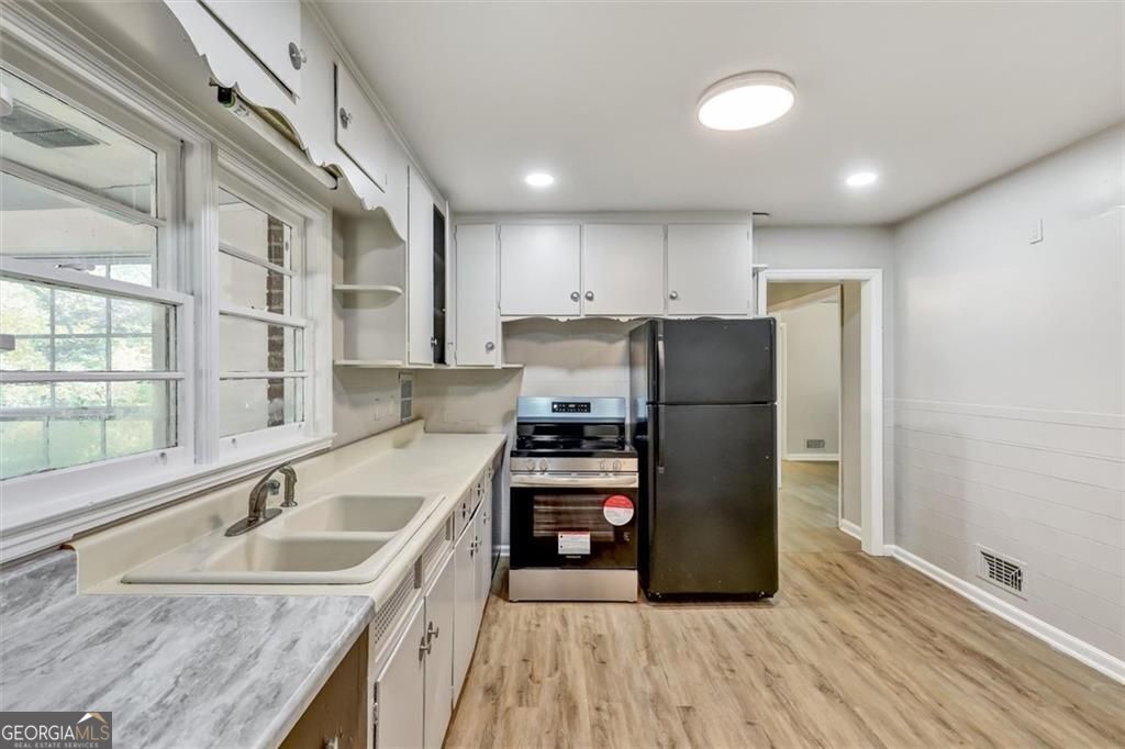 Atlanta, Georgia 30311, United States, 4 Bedrooms Bedrooms, ,2 BathroomsBathrooms,Residential,Active,108749